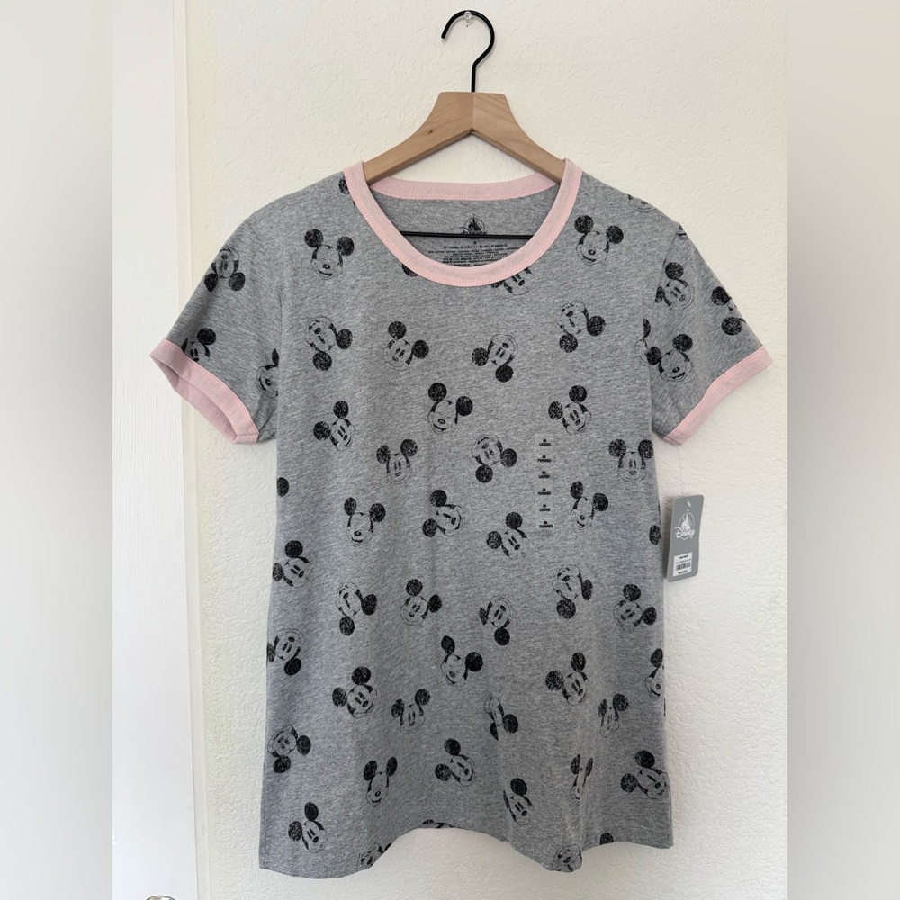 Disney NWT Gray Mickey Mouse Ringer T-Shirt Size Medium